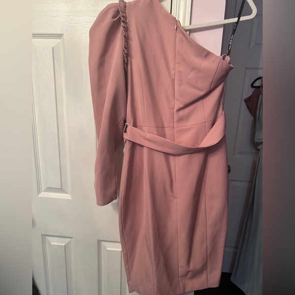 Formal party dress / blush pink / one sleeve with shoulder pad and belt / size10 - Picture 2 of 2